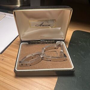 Vtg Avon silver tone bar link bracelet signed with Anson box